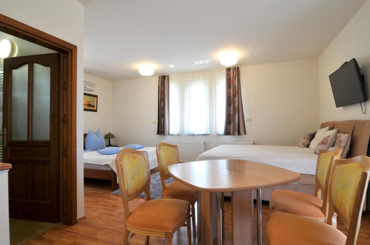 Farkas Apartman Шиофок Экстерьер фото