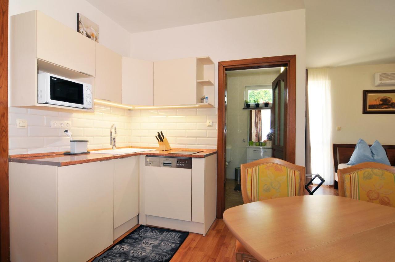 Farkas Apartman Шиофок Экстерьер фото