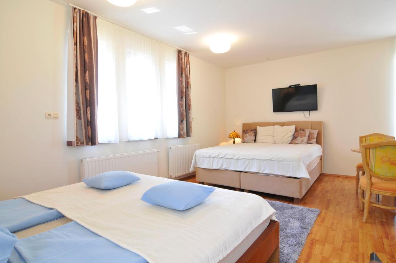Farkas Apartman Шиофок Экстерьер фото