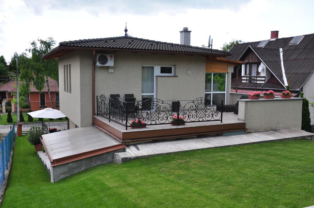 Farkas Apartman Шиофок Экстерьер фото